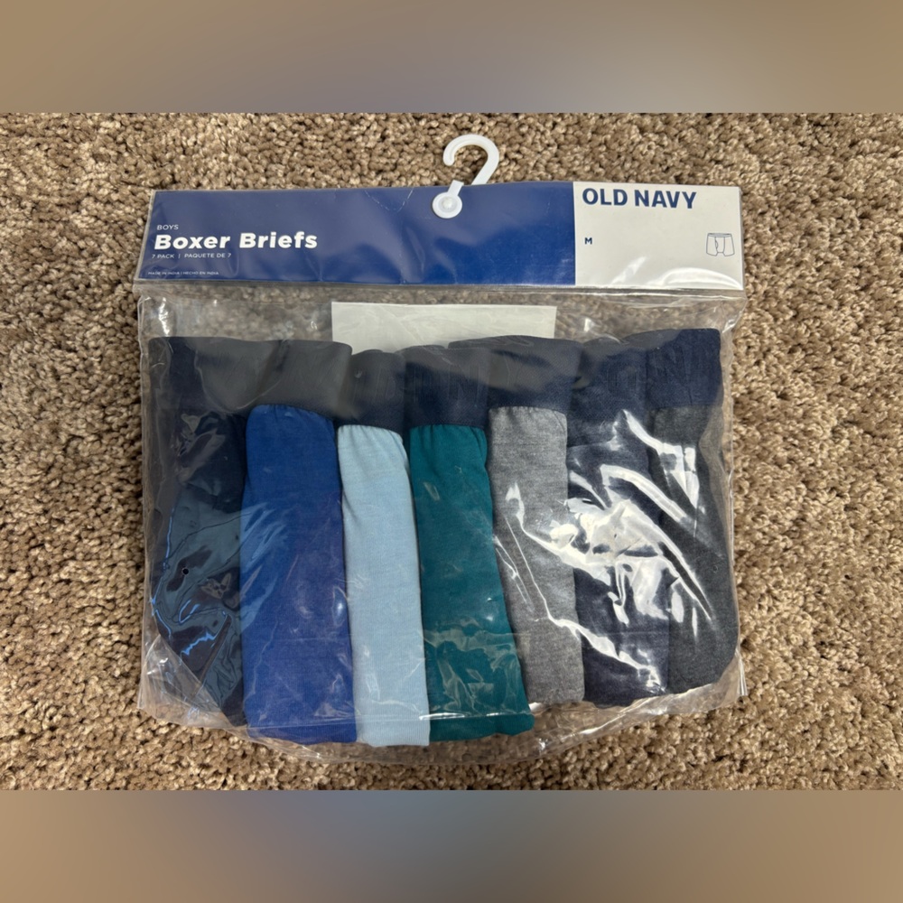 BRAND NEW boy’s Old Navy Boxer Briefs 7 pack size M NWT
